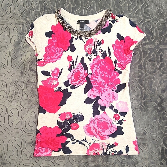 🌷INC Women's size S Short sleeve Knit Top w/ Beaded collar - Picture 2 of 4